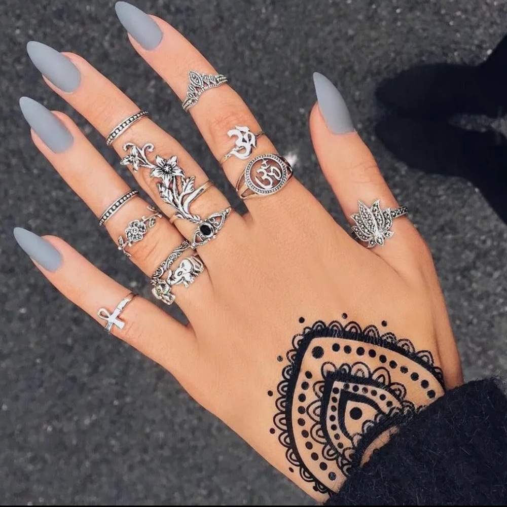 "Bloom" Set of 12 Stackable Midi Rings